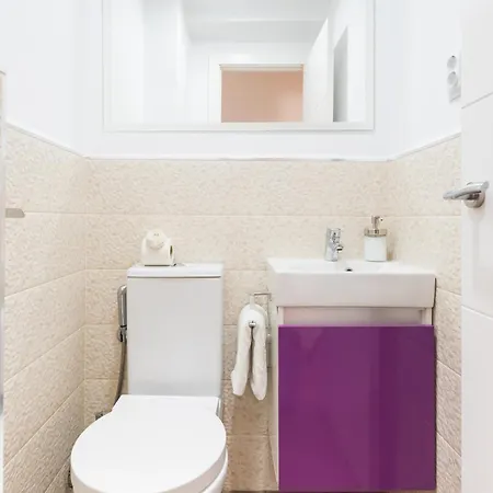Wintowinrentals Modern, Fully Equipped And Well Connected In