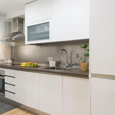 Wintowinrentals Modern, Fully Equipped And Well Connected In